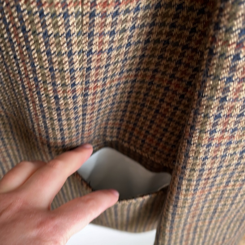 Embassy Row Jacket - Picture 9 of 14
